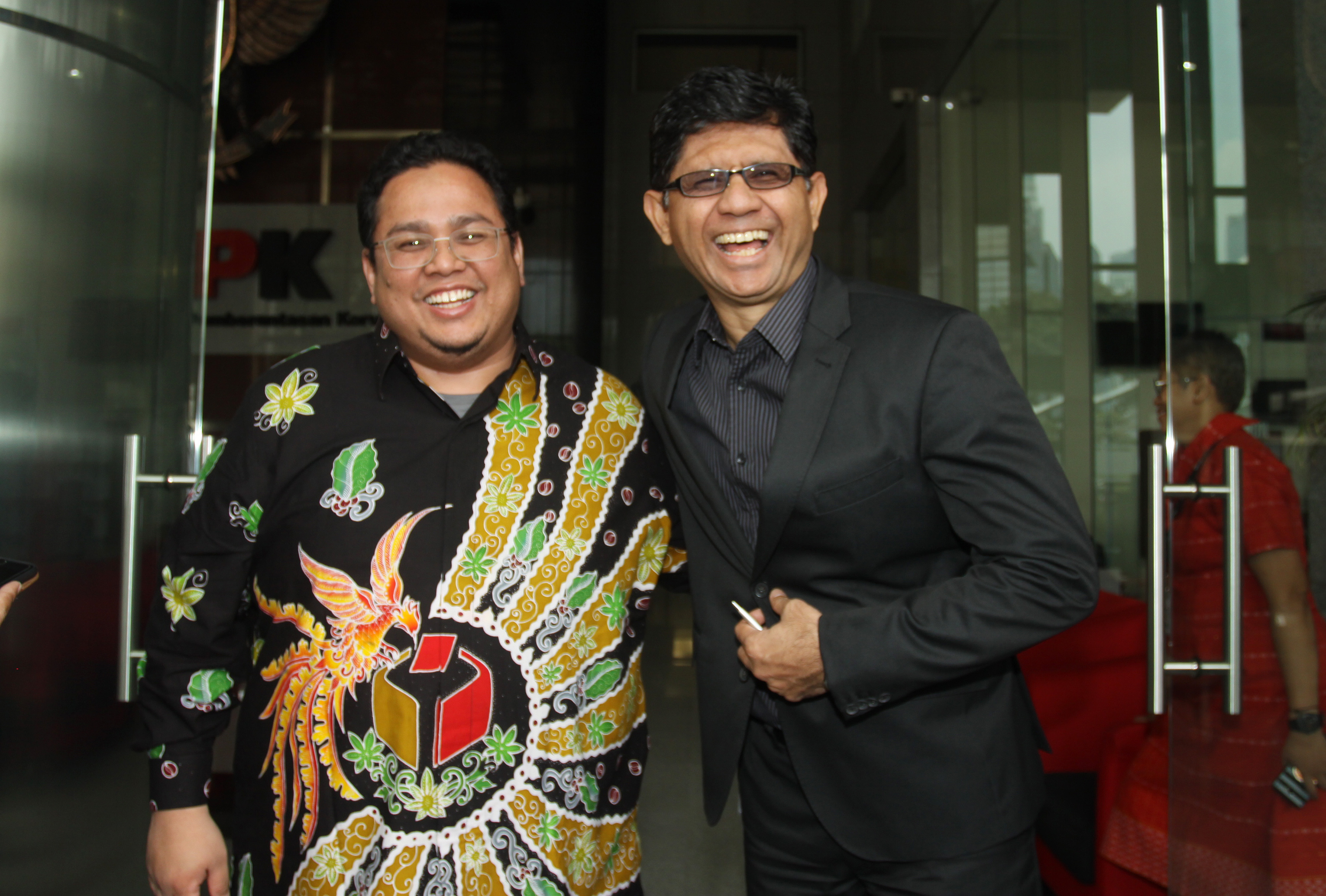 Anggota Bawaslu Rahmat Bagja bersama Wakil Ketua KPK Laode Muhammad Syarif