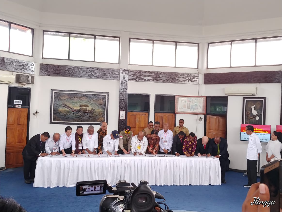 Penandatanganan MoU tentang Rehabilitasi Kawasan Pegunungan Cycloop dan Pemulihan Daerah Aliran Sungai Sentani