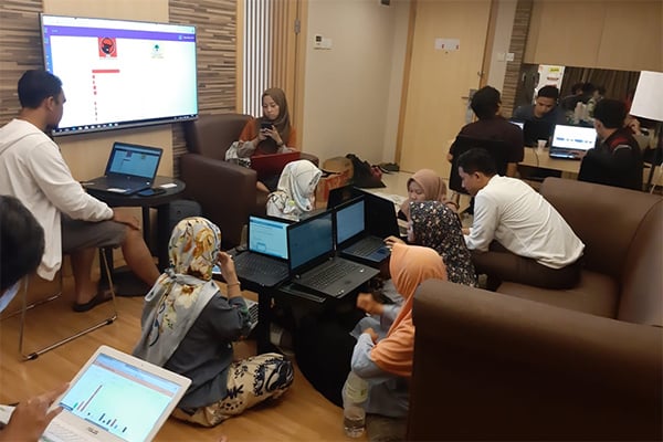 Kamar hitung yang berpusat di Hotel Grand Zurri, Serpong