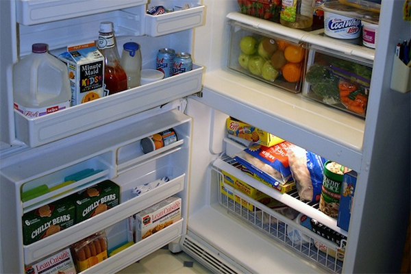 Waspadai Makanan Rentan Kedaluwarsa dalam Kulkas