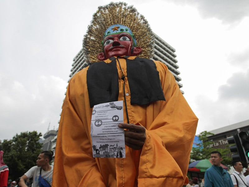 Pengamen ondel-ondel dinilai bukan  bagian dari upaya melestarikan budaya Betawi.