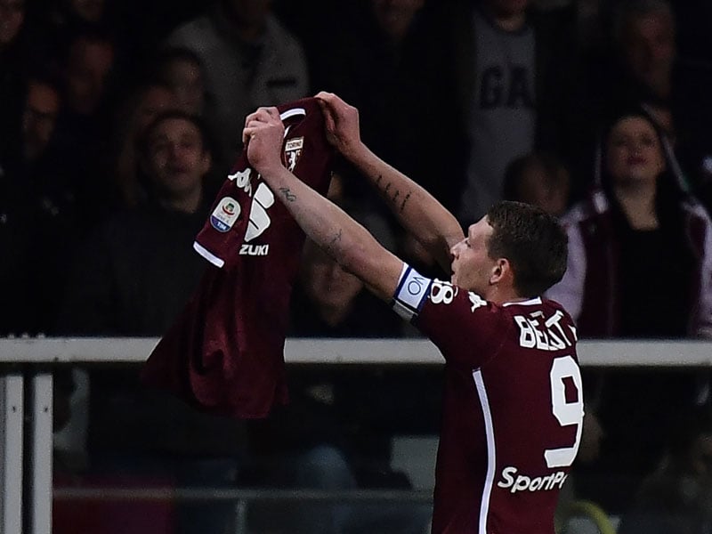 Penyerang Torino, Andrea Belotti merayakan gol yang dicetaknya ke gawang AC Milan