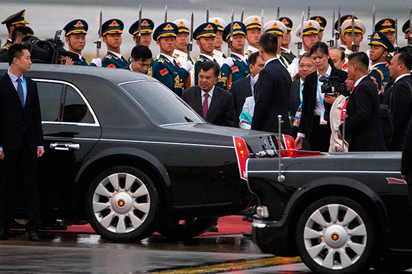 Wapres Jusuf Kalla tiba di Bandar Udara Internasional Ibu Kota Beijing (BCIA).