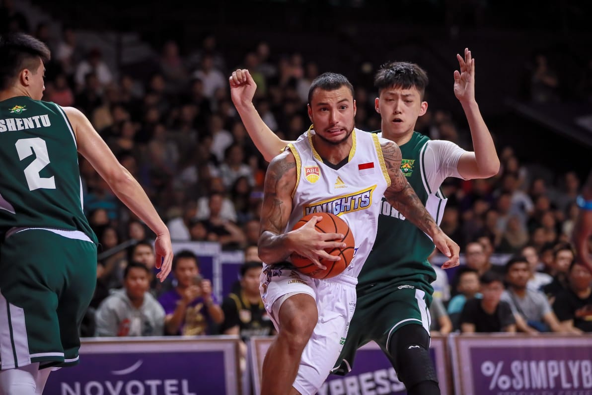  Small Forward CLS Knights Indonesia, Brandon Jawato.