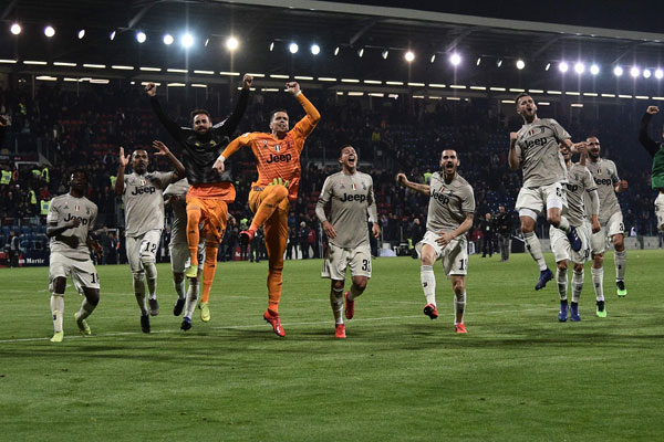 Para pemain Juventus merayakan sepak bola Serie A Italia Cagliari vs Juventus pada 2 April 2019 di Sardignia Arena inCagliari