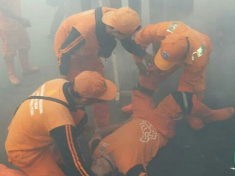 Salah satu petugas PPSU korban tabrakan di Radio Dalam, Jakarta Selatan, Selasa (30/4/2019)