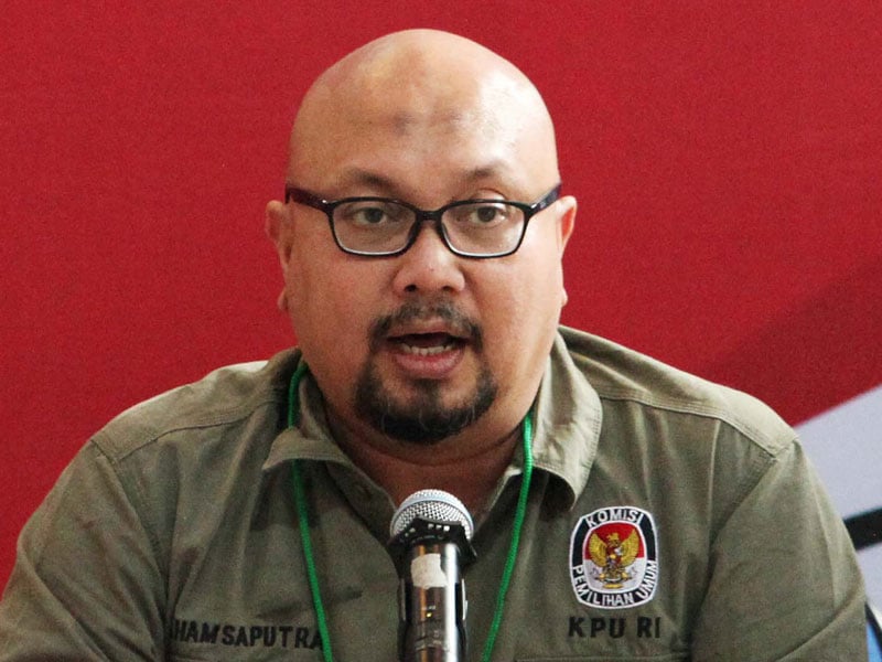 Komisioner KPU Ilham Saputra.