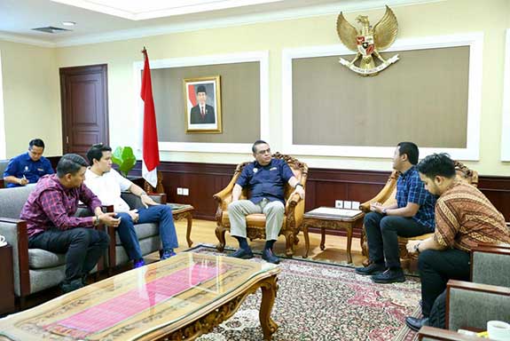 Wakil Ketua Umum Dewan Masjid Indonesia (DMI) Syafruddin menerima pengurus Indonesia Islamic Youth Economi Forum (Isyef), Rabu (10/4) pagi.