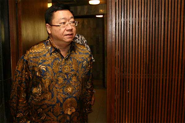  Mantan pemilik Bank Century Robert Tantular hadir memenuhi undangan rapat Timwas Century di gedung DPR, Kompleks Parlemen Senayan, Jakarta,