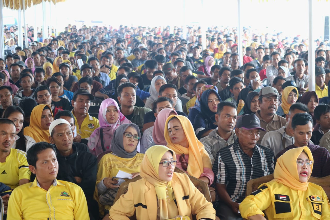 Pelantikan 3.000 saksi se-daerah pemilihan lima (dapil 5) di Kabupaten Bogor, Minggu (31/3).