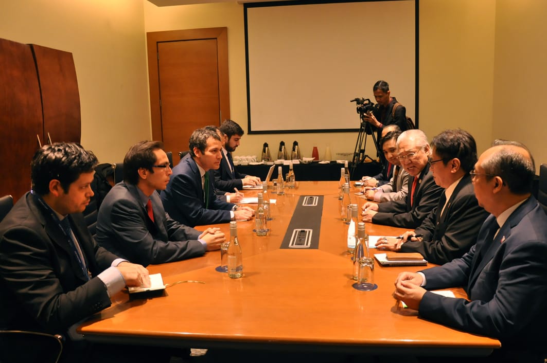 Menteri Perdagangan Enggartiasto Lukita bersama delegasi Indonesia bertemu Wakil Menteri Luar Negeri Bidang Perdagangan Chile Rodrigo Yanez 