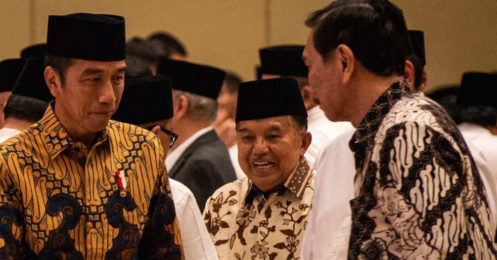Wapres Jusuf Kalla (tengah)