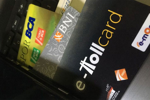 ilustrasi uang elektronik dan alternatif sarana kanal bayar  