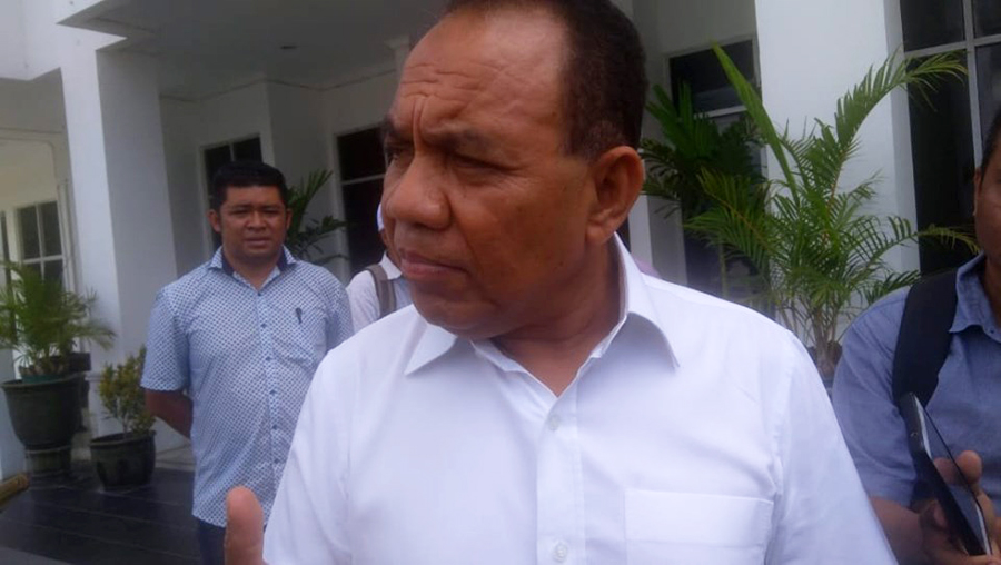 Mantan Gubernur NTT Frans Lebu Raya