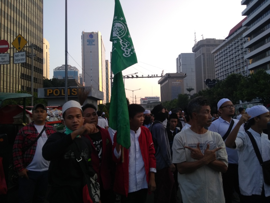 Massa aksi 22 Mei berkumpul di depan Gedung Bawaslu, Jalan MH Thamrin, Menteng, Jakpus.