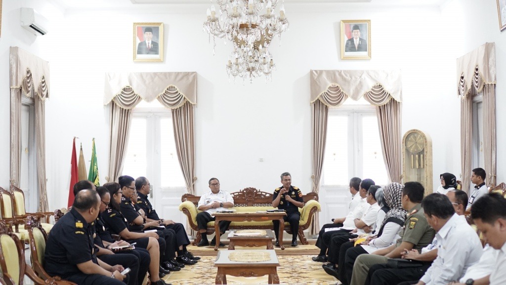 Bea cukai Bogor lirik potensi Kabupaten Sukabumi yang belum tergali