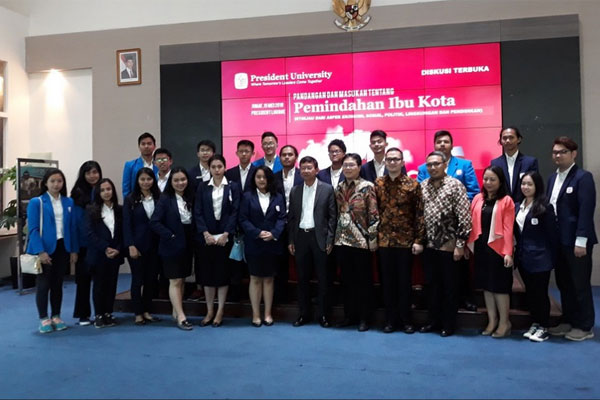 Diskusi Terbuka bersama Senat Mahasiswa President University tentang 