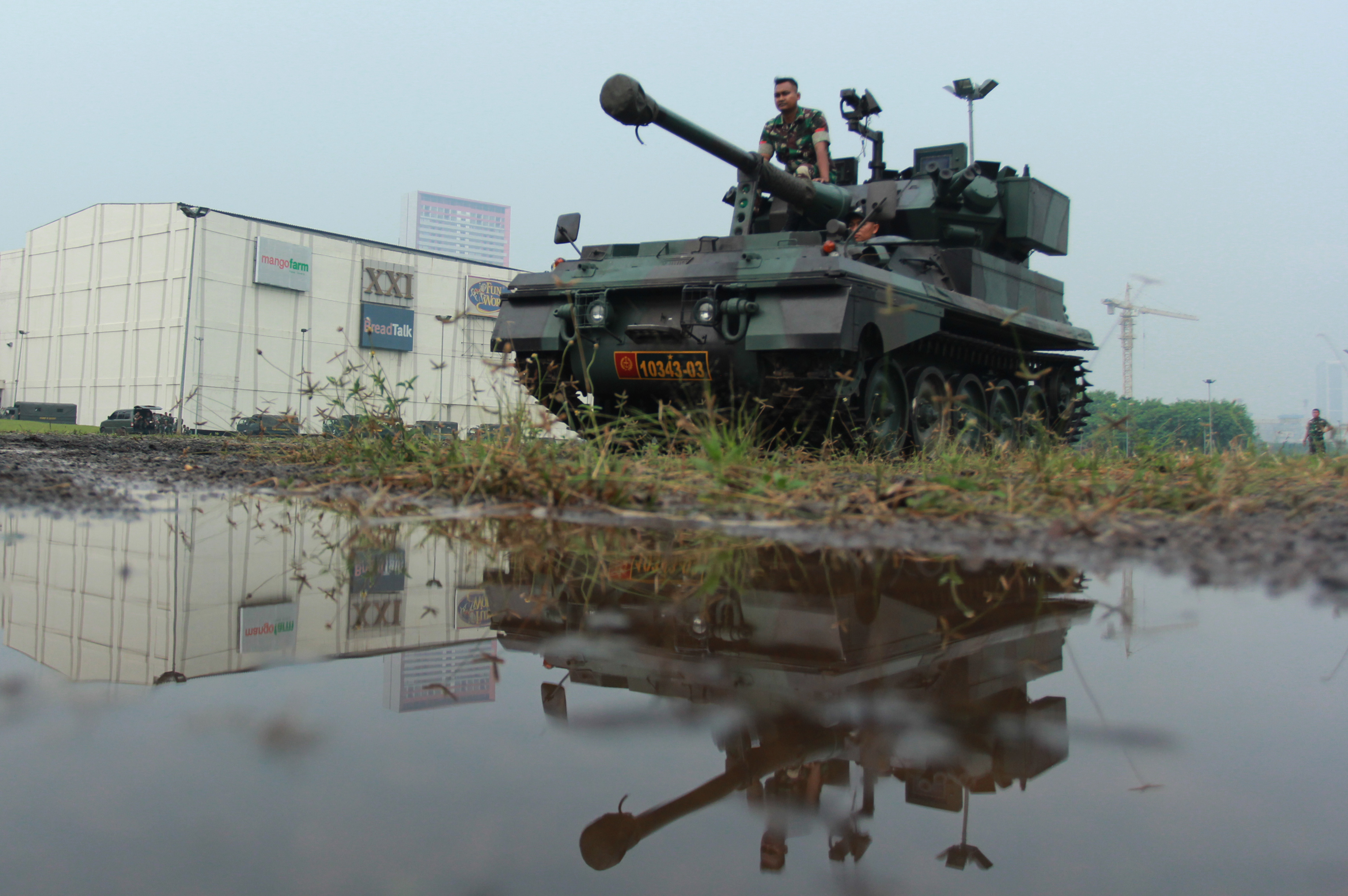 Bantuan pengamanan di bandara saat Pemilu 2019