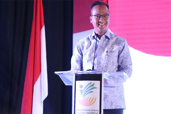  Menteri Sosial Agus Gumiwang Kartasasmita 