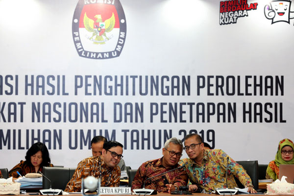  Rapat Pleno Terbuka Rekapitulasi Nasional lanjutan atas Hasil Penghitungan Perolehan Suara Pemilu 2019 di Luar Negeri, di KPU, Jakarta