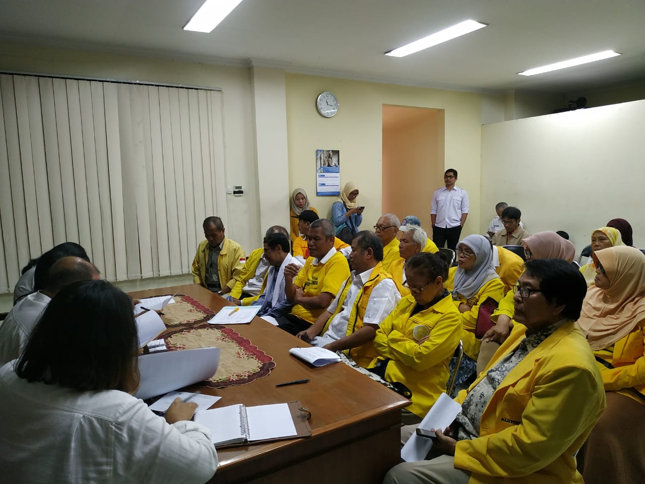 Ikatan Keluarga Besar Universitas Indonesia (IKB UI) mendatangi Kantor Komisi Nasional Hak Asasi Manusia (Komnas HAM), Selasa (14/5).