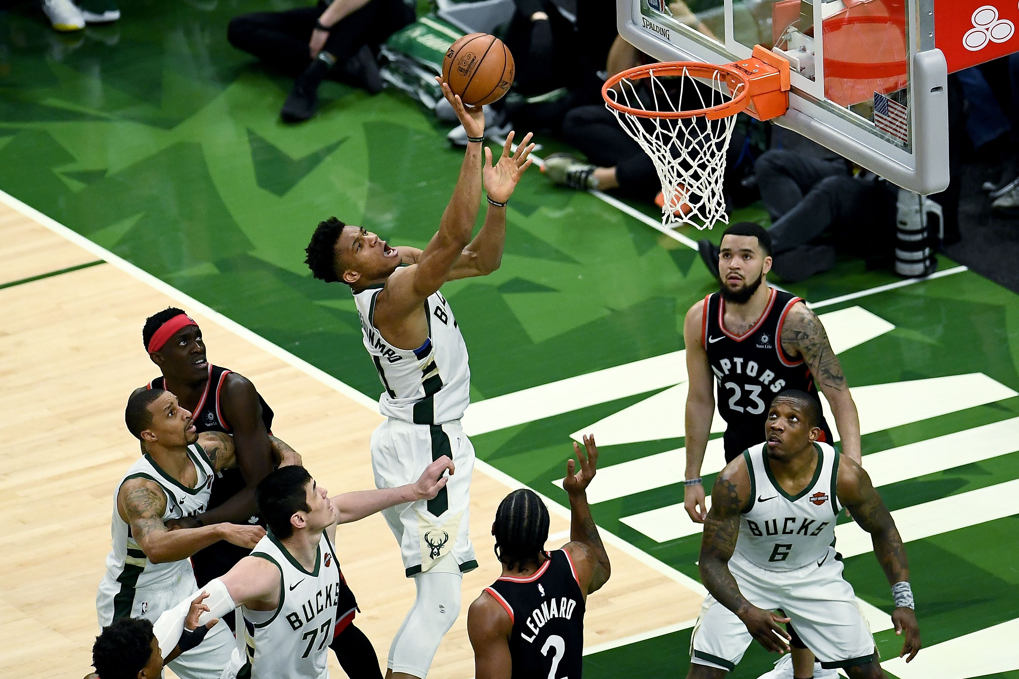 Laga final Wilayah Timur NBA antara Milwaukee Bucks dan Toronto Raptors