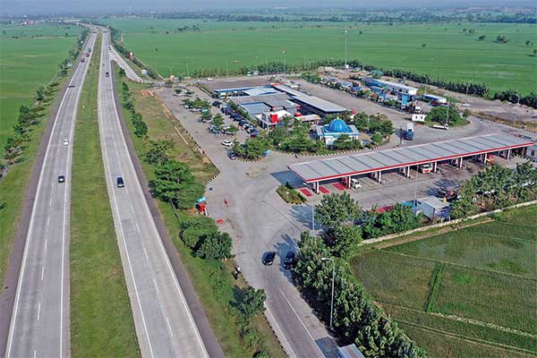 Foto udara rest area Km 164 Tol Cikopo-Palimanan di Majalengka, Jawa Barat, kemarin. Direktur Utama PT Jasa Marga Desi Arryani mengatakan re