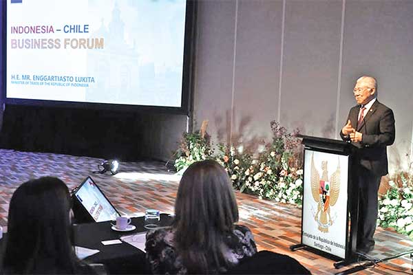 Menteri Perdagangan Enggartiasto Lukita membuka forum bisnis yang merupakan rangkaian kegiatan misi dagang ke Santiago, Cile, Kamis (16/5).