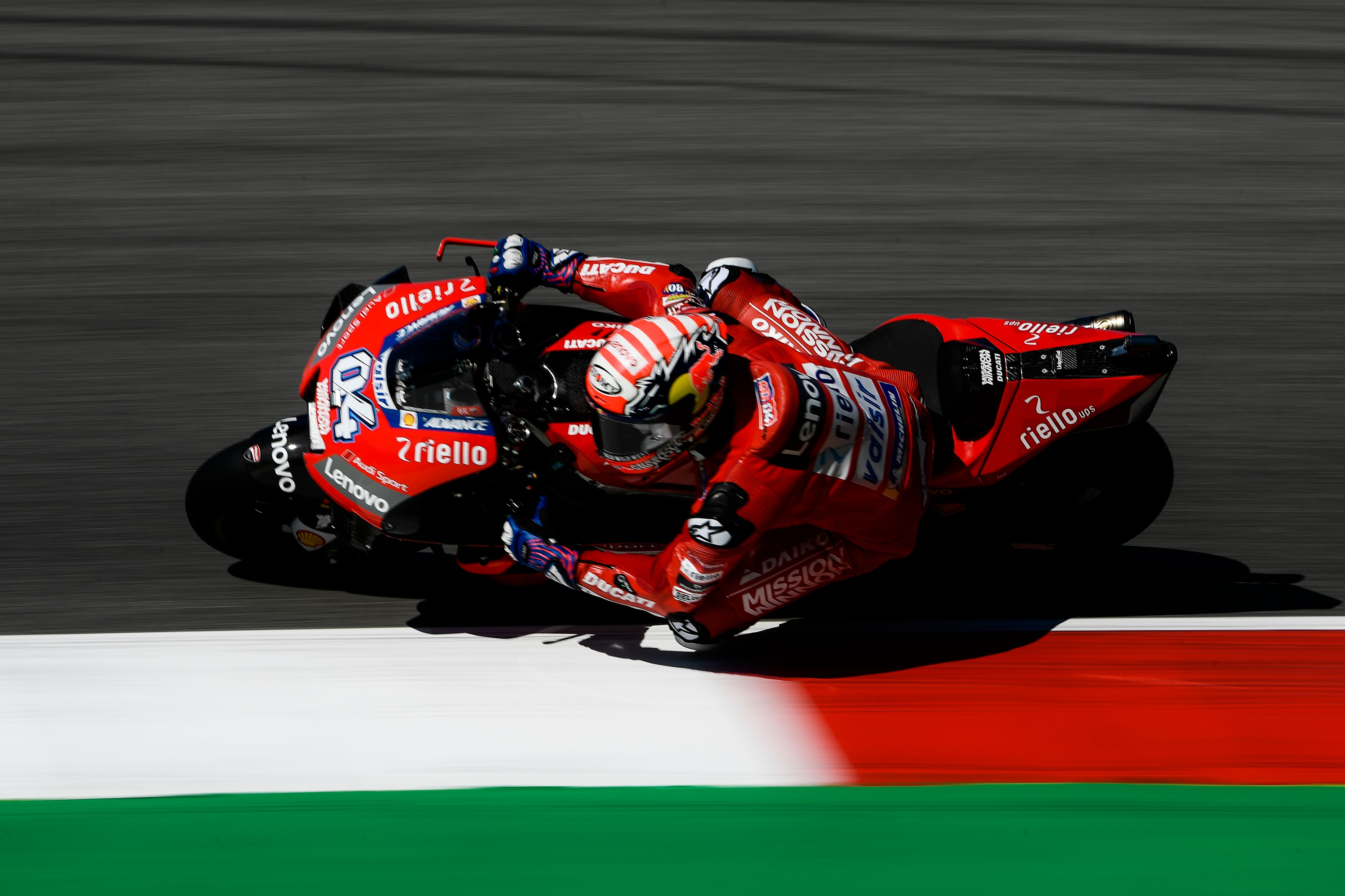 Pembalap Italia Andrea Dovizioso mengendarai Ducati