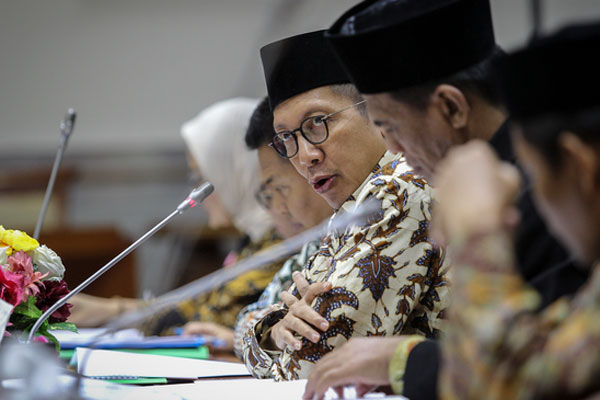 Rapat kebijakan Rancangan Peraturan Pemerintah (RPP) tentang Jaminan Produk Halal dan revisi BPIH 1440 H/2019 M