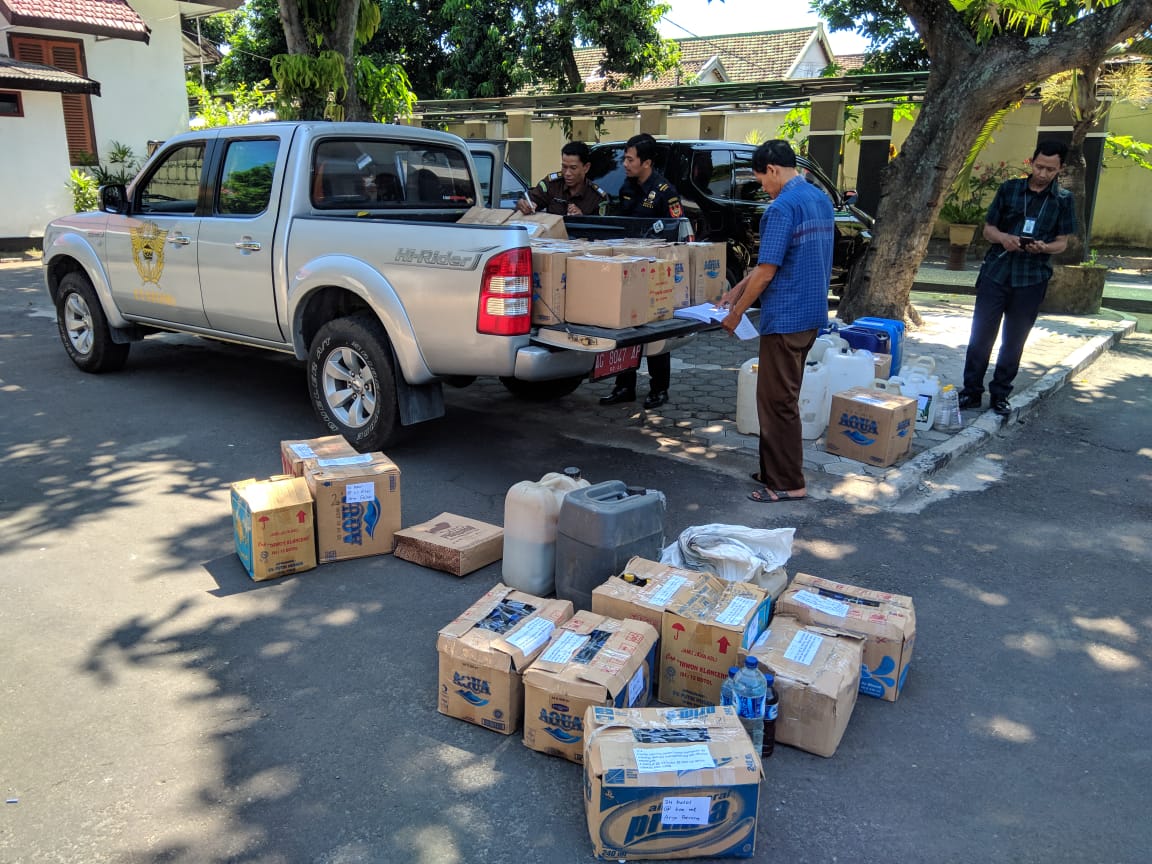 Bea Cukai Kediri rampungkan berkas penyidikan tersangka miras ilegal