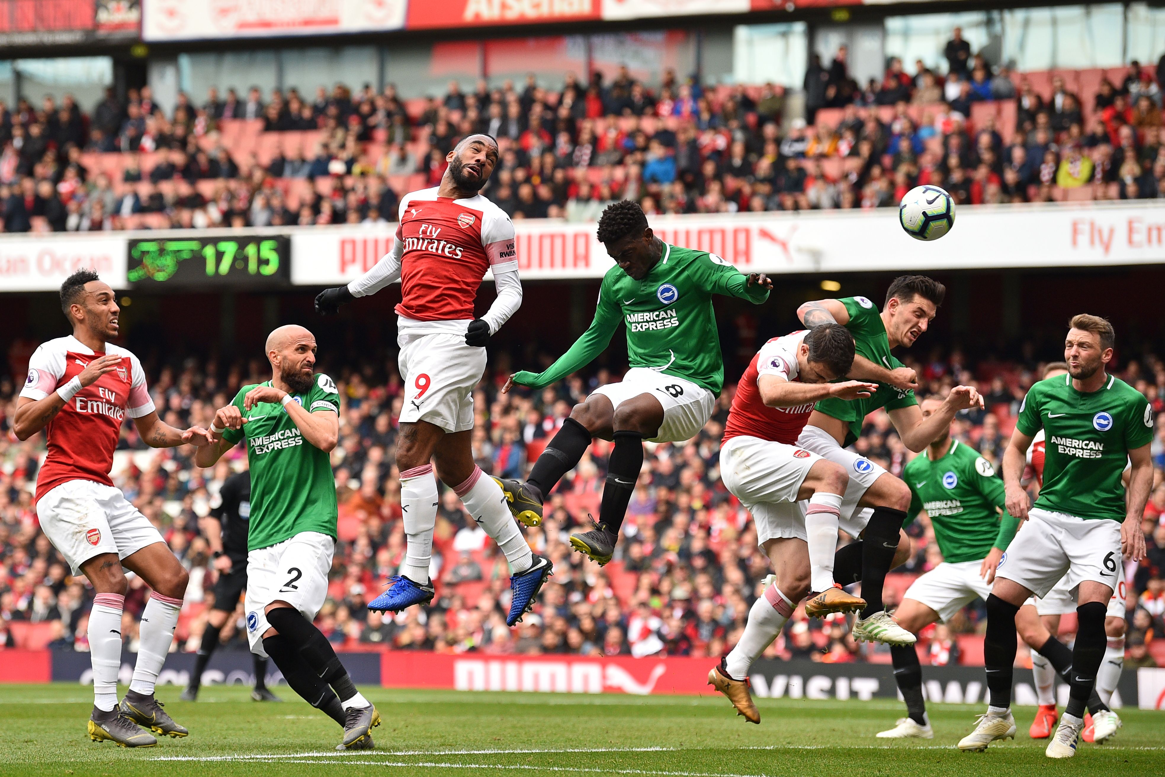 Laga Arsenal melawan Brighton and Hove Albion.