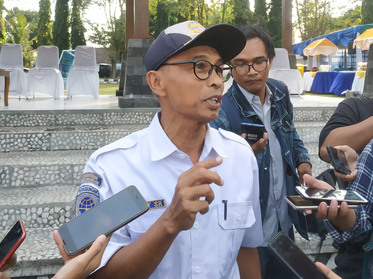 Kepala Dinas Perhubungan DIY, Sigit Sapto Rahardi menjelaskan tentang rekayasa lalu lintas di sekitar bandara Adisucipto. 