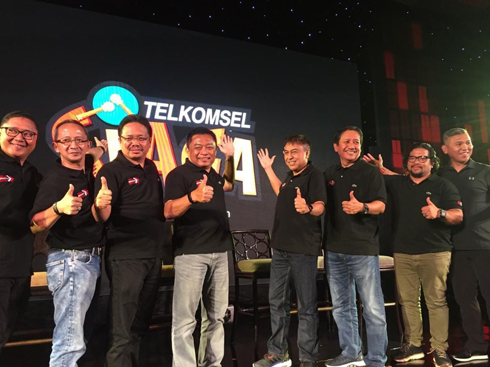Dirut PT Telkomsel Ririek Adriansyah (empat dari kiri) bersama jajaran pimpinan Telkomsel pada acara Media Gathering Telkomsel 2019