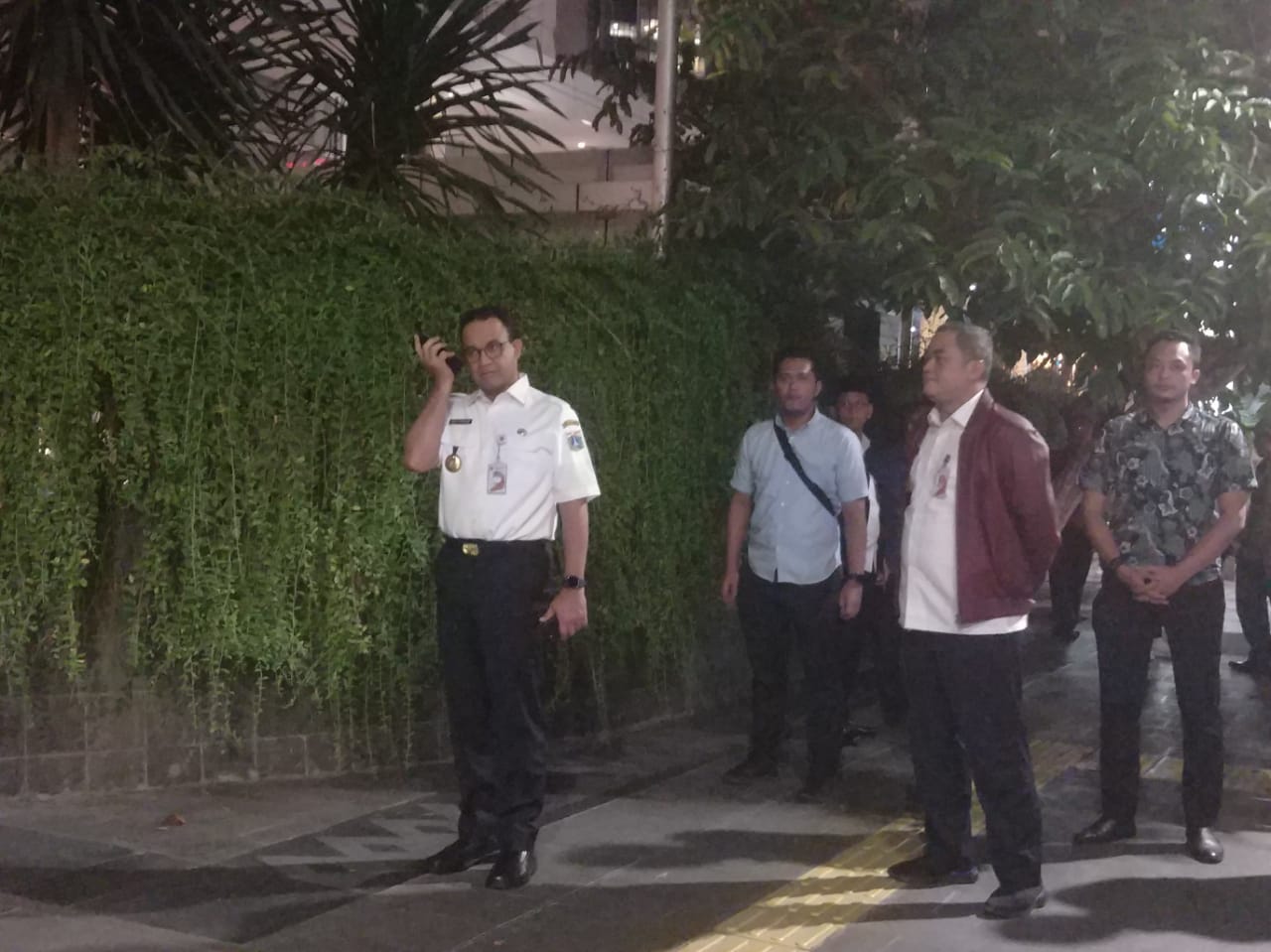 Gubernur DKi Jakarta ANies Baswedan meninjau lokais aksi 22 Mei di Bundaran HI