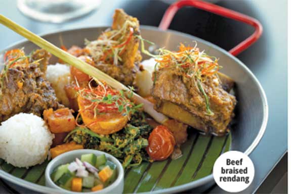 Menu khas Ramadan di Duta Cafe and Restaurant Holiday Inn and Suites Jakarta Gajah Mada