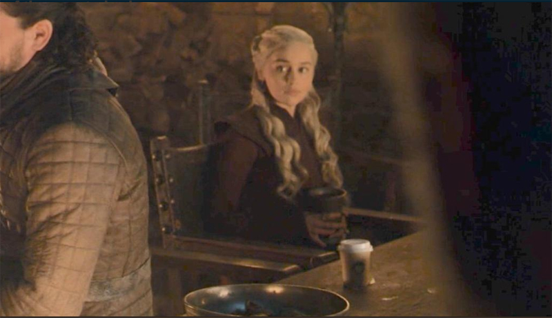 Penampilan gelas Starbucks dalam serial Game of Thrones.