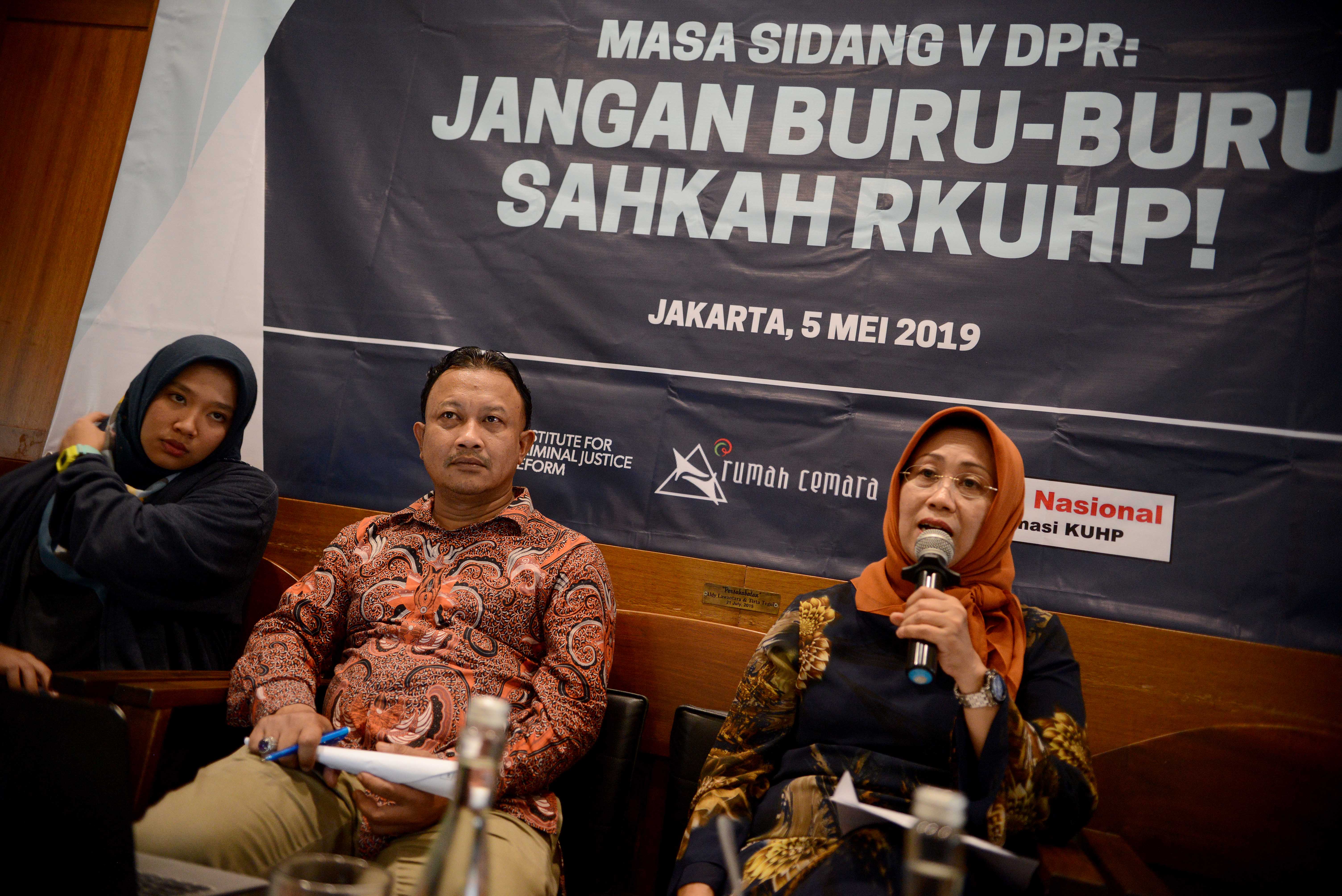 Diskusi publik terkait rencana pengesahan RKUHP di Jakarta, Minggu (5/5).