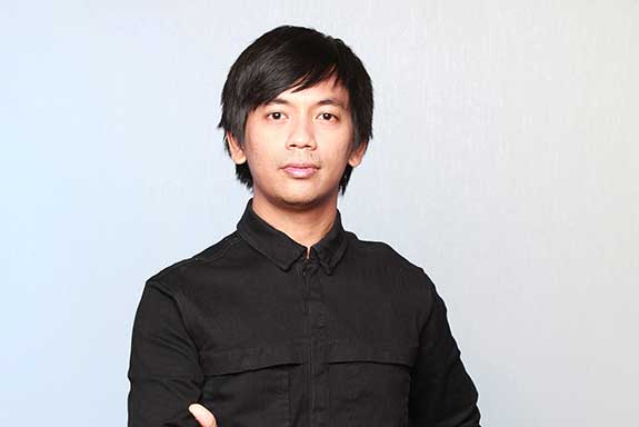 Vokalis group band D'Masiv Rian