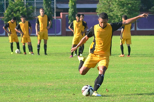 Para pemain PSS Sleman sedang latihan