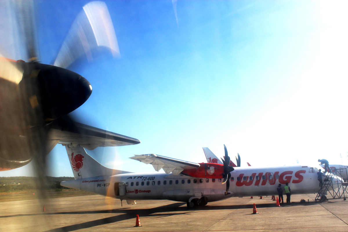 Pesawat parkir di Bandara El Tari, Kupang, NTT