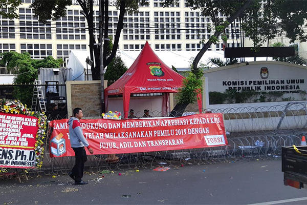 Sukses Pemilu kali ini dinilai sebagai sukses KPU sebagai penyelenggara.