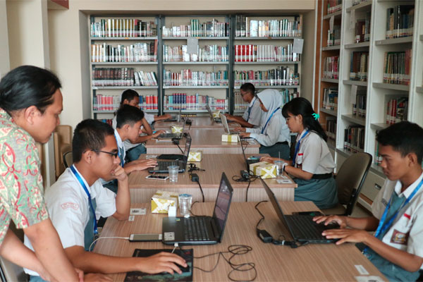  Suku Dinas Perpustakaan dan Arsip Jakarta Pusat. 