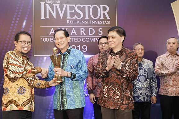 BCA Raih penghargaan Emiten Terbaik 2019 Top Performing Listed Companies 2019 kategori Kapitalisasi Pasar di atas Rp10 triliun.
