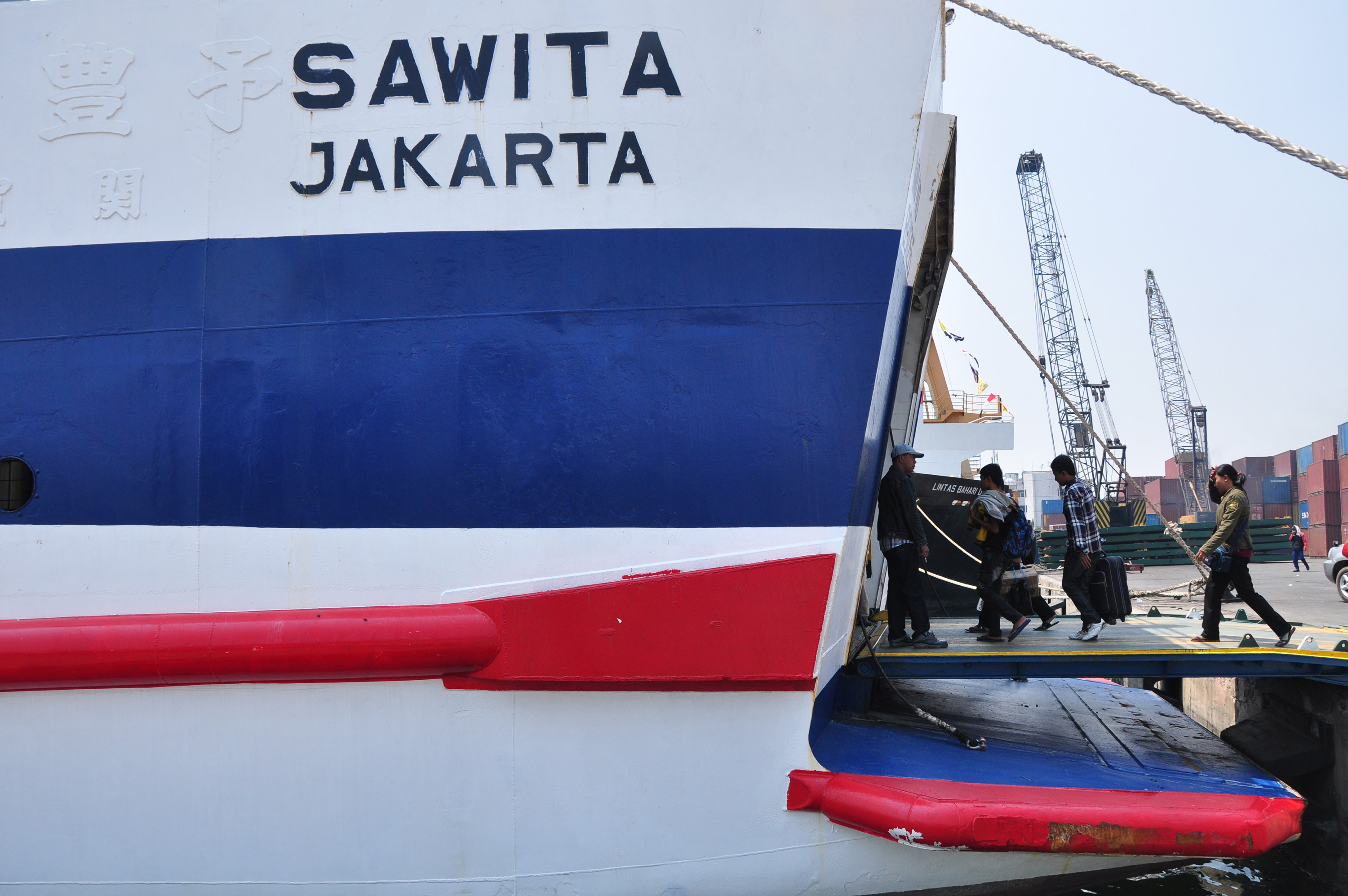 Mahalnya harga tiket pesawat berimbas melonjaknya jumlah penumpang kapal laut di Bangka Belitung hingga 100% lebih. 