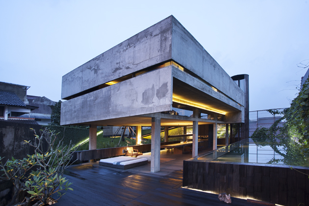 Rumah Karya Andra Matin.