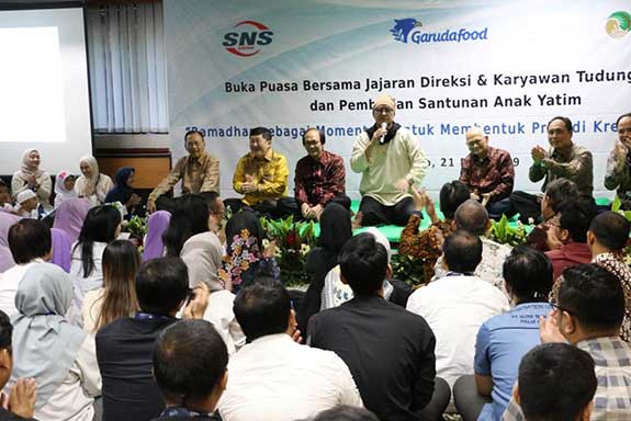 PT Garudafood Putra Putri Jaya Tbk (Good)  menggelar buka puasa bersama anak yatim di Jakarta, Senin (20/5).