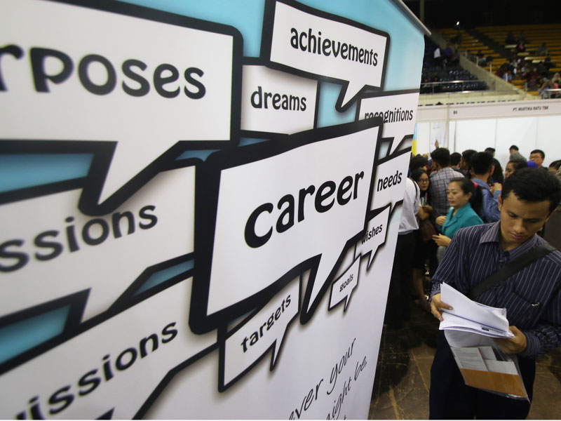 Pencari kerja memadati arena Job For Career di Istora Senayan, Jakarta