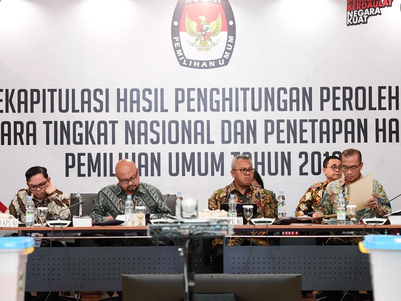KPU menggelar rekapitulasi perolehan suara tingkat nasional hasil Pemilihan Umum 2019 di luar negeri.
