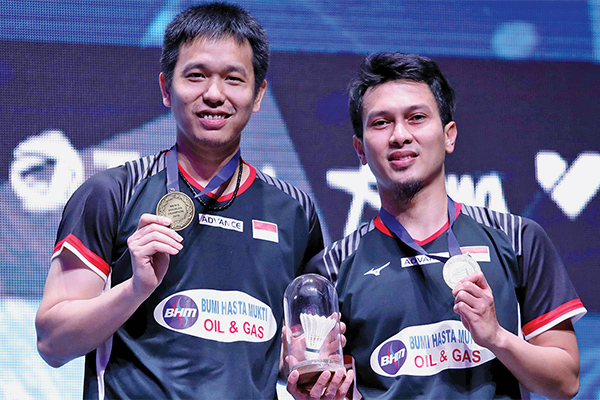 Pasangan ganda putra Indonesia Hendra Setiawan (kiri) dan Mohammad Ahsan menjadi juara di turnamen Selandia Baru